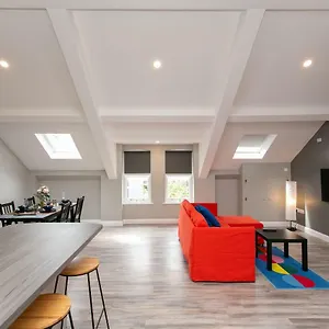 Apartment Road, Belfast