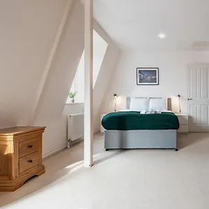 Apartment Stunning 2br Penthouse Loft In Cathedral Quarter, Belfast